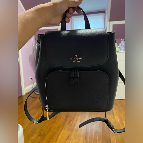 Kate Spade Kristi Medium Flap Backpack (9in H x 10in L - 5in W) [LIKE NEW] - Picture 4 of 9
